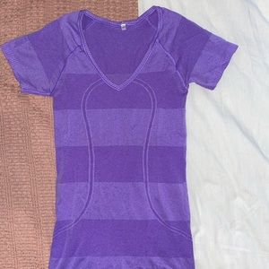 Lululemon workout top